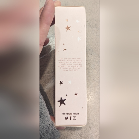 Ciate London Everyday Vacay Coconut Setting Spray 75mL - Picture 5 of 6